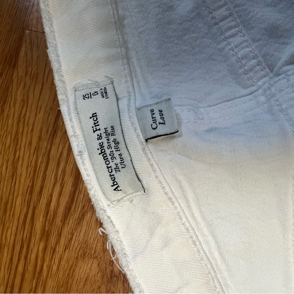 White Abercrombie Curve Love jeans size 0 - Picture 3 of 3